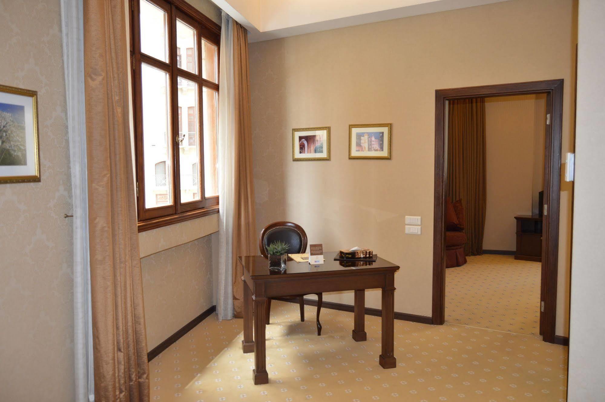 Etoile Suites Boutique Hotel Downtown Beirut Exterior foto